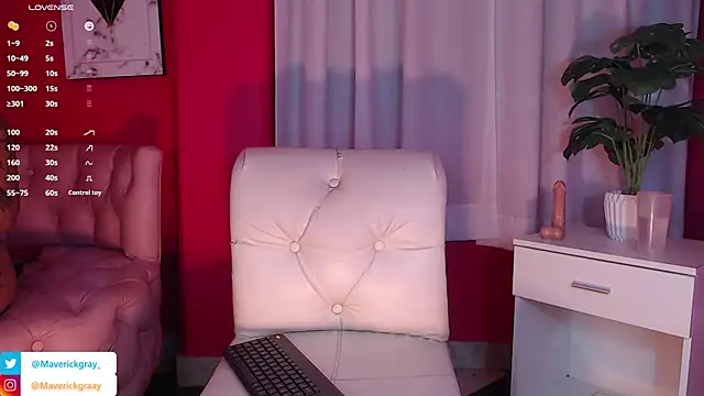 Snapshot of MaverickGray chatting on 01/14/25, 04:08 MaverickGray online show from 01/14/25, 04:08