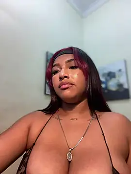 Snapshot of MaverickGray chatting on 02/14/25, 04:09 MaverickGray online show from 02/14/25, 04:09