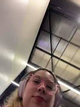 Snapshot of brooklynivy chatting on 02/11/26, 11:26 brooklynivy online show from 02/11/26, 11:26