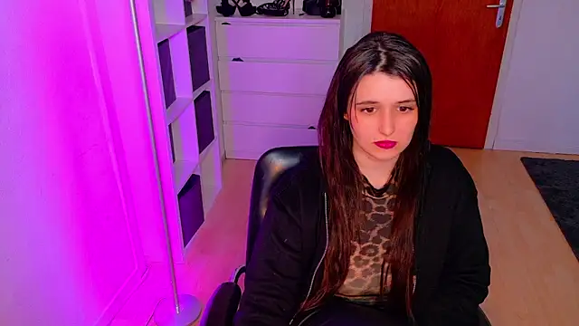 jenna-sxy19 online show from 03/18/25, 05:21