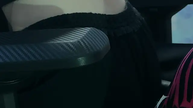 Snapshot of KiraLiLime chatting on 03/18/25, 12:03 KiraLiLime online show from 03/18/25, 12:03