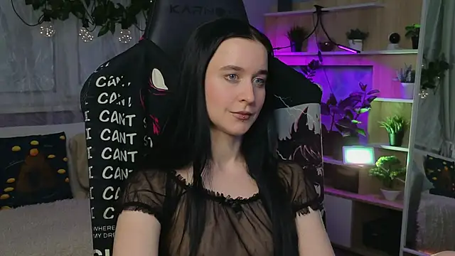 Snapshot of KiraLiLime chatting on 03/20/25, 05:58 KiraLiLime online show from 03/20/25, 05:58