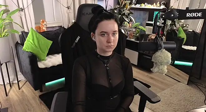 Snapshot of KiraLiLime chatting on 04/09/26, 05:29 KiraLiLime online show from 04/09/26, 05:29