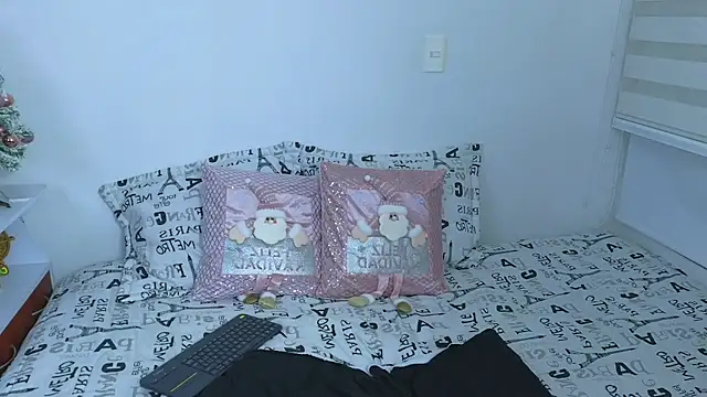 Lorenne Miller online show from 12/17/24, 12:45