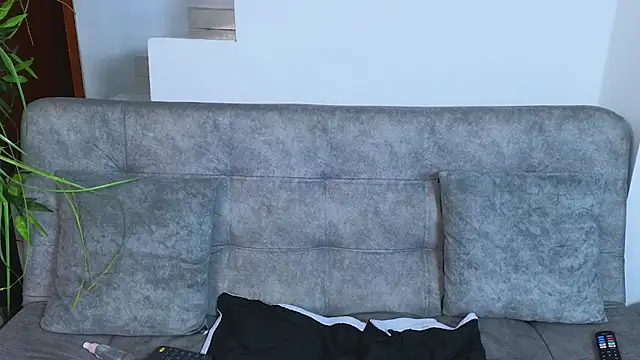 Lorenne Miller online show from 03/18/25, 05:09