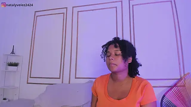 Snapshot of nataly_velez chatting on 03/06/25, 07:43 nataly velez online show from 03/06/25, 07:43