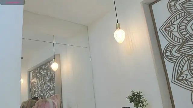 PersefoneWoods1 online show from 09/08/25, 08:19