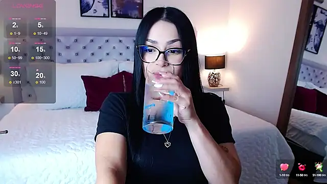 Snapshot of sarascottt chatting on 02/13/25, 02:52 sarascottt online show from 02/13/25, 02:52