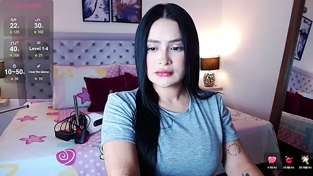 Snapshot of sarascottt chatting on 10/04/25, 03:32 sarascottt online show from 10/04/25, 03:32