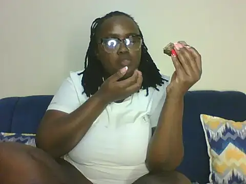 Snapshot of Montel_Montel_ chatting on 11/30/25, 09:41 Montel Montel online show from 11/30/25, 09:41