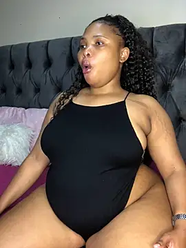 Snapshot of Anaelle24 chatting on 03/31/26, 03:41 Anaelle24 online show from 03/31/26, 03:41