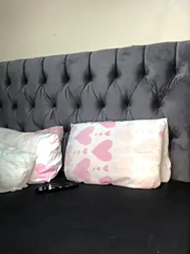 Snapshot of Anaelle24 chatting on 06/25/26, 02:55 Anaelle24 online show from 06/25/26, 02:55