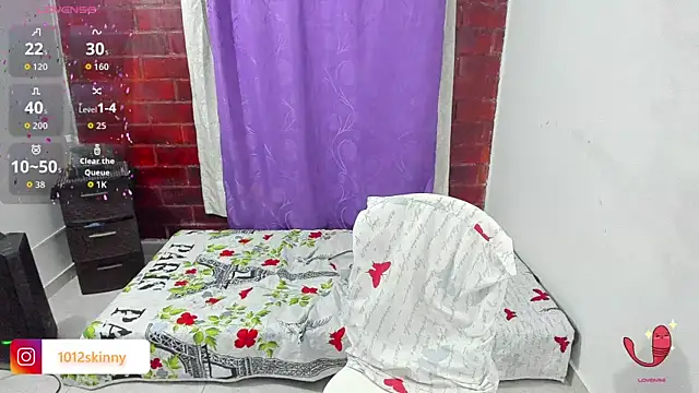 Snapshot of Megann_1410 chatting on 10/08/25, 02:09 Megann 1410 online show from 10/08/25, 02:09