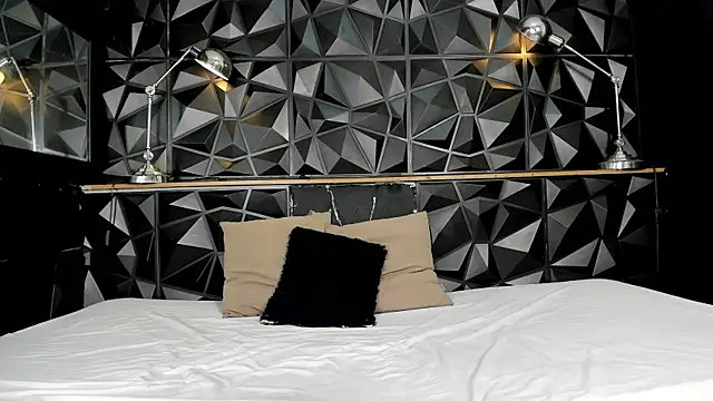 danielclarton1 online show from 01/05/25, 06:13