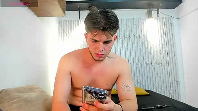 danielclarton1 online show from 01/12/25, 12:49