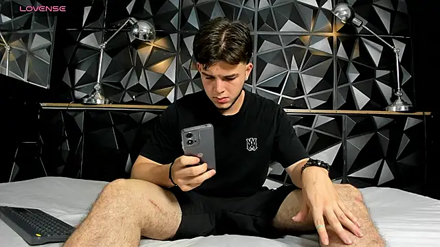 danielclarton1 online show from 01/21/25, 02:37