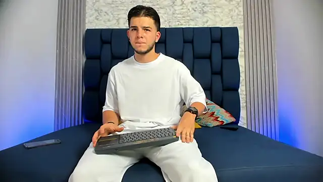 danielclarton1 online show from 01/22/25, 06:10