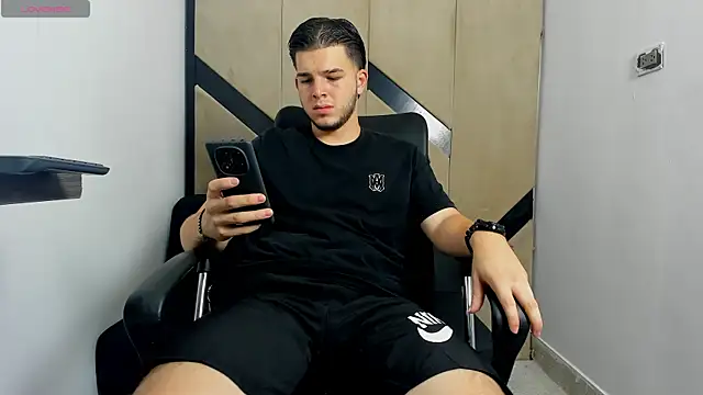 danielclarton1 online show from 01/30/25, 09:25