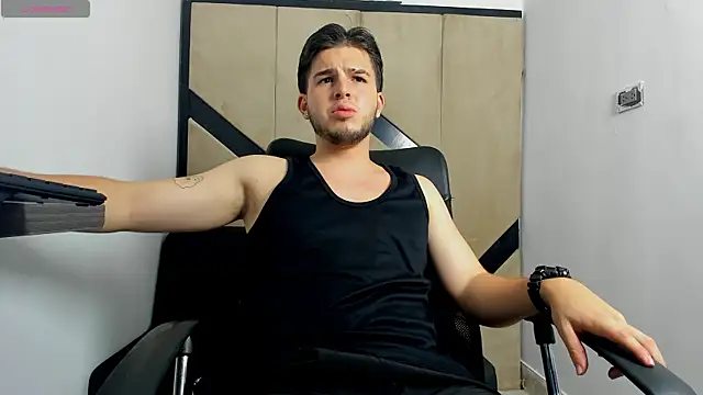 danielclarton1 online show from 01/31/25, 04:25