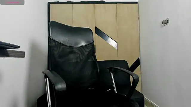 danielclarton1 online show from 02/01/25, 06:54