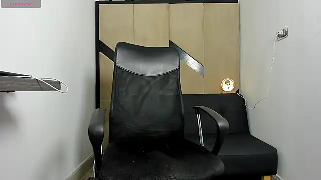 danielclarton1 online show from 02/02/25, 06:37