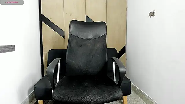 danielclarton1 online show from 02/04/25, 08:35