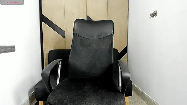 danielclarton1 online show from 02/04/25, 11:38