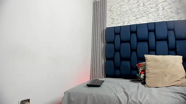 danielclarton1 online show from 02/12/25, 10:56