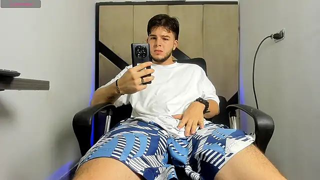 danielclarton1 online show from 02/19/25, 03:16