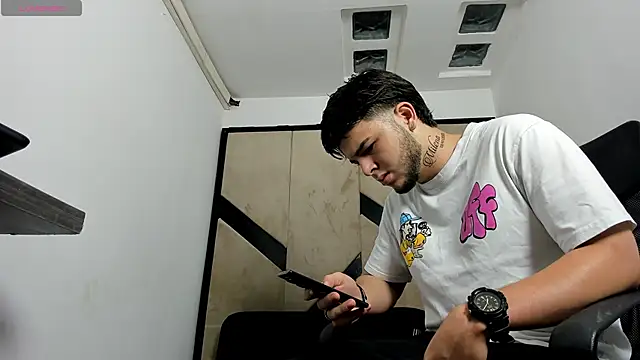 danielclarton1 online show from 02/22/25, 12:08