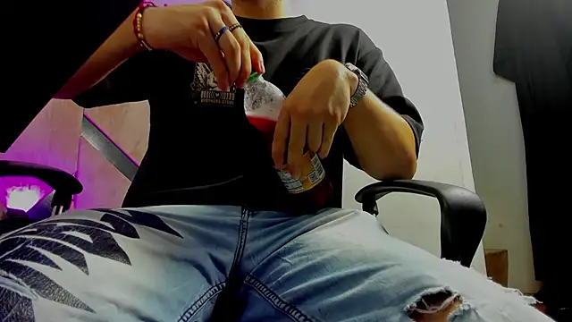 danielclarton1 online show from 10/28/25, 10:01