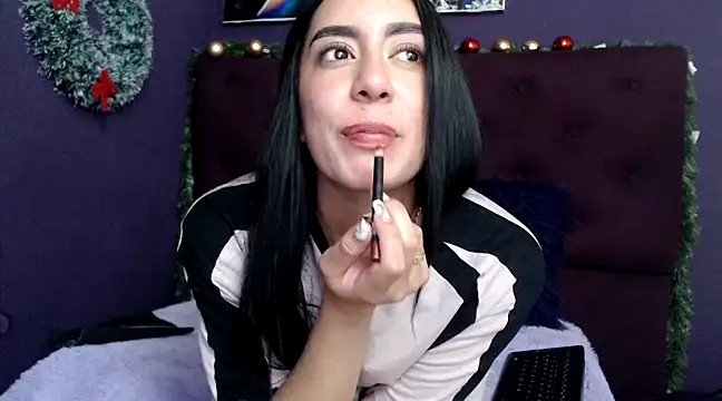 Snapshot of andy_turner chatting on 12/18/24, 08:25 andy turner online show from 12/18/24, 08:25