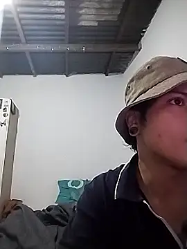 Xtrem3HARDxxx online show from 03/18/25, 07:30