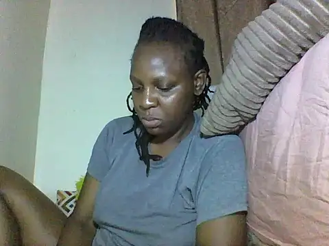 Snapshot of Sweet-piie chatting on 03/06/26, 06:21 Sweet-piie online show from 03/06/26, 06:21