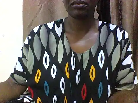 Snapshot of Sweet-piie chatting on 03/23/26, 04:22 Sweet-piie online show from 03/23/26, 04:22