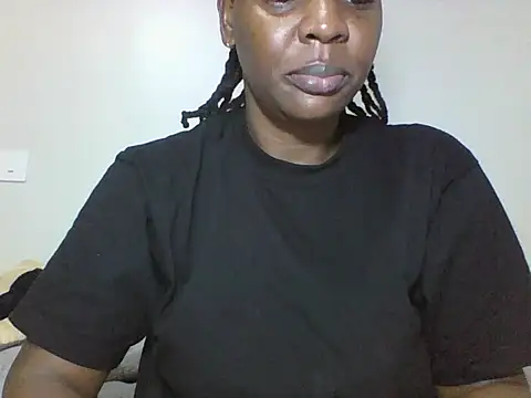 Snapshot of Sweet-piie chatting on 04/26/26, 05:38 Sweet-piie online show from 04/26/26, 05:38