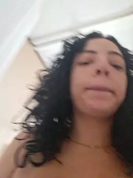 Snapshot of Sweet-diamondxxx chatting on 12/17/25, 12:11 Sweet-diamondxxx online show from 12/17/25, 12:11