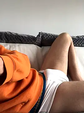 Snapshot of WAW_PL chatting on 10/17/25, 11:35 WAW PL online show from 10/17/25, 11:35