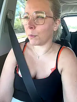 EmyLana online show from 09/18/25, 08:27