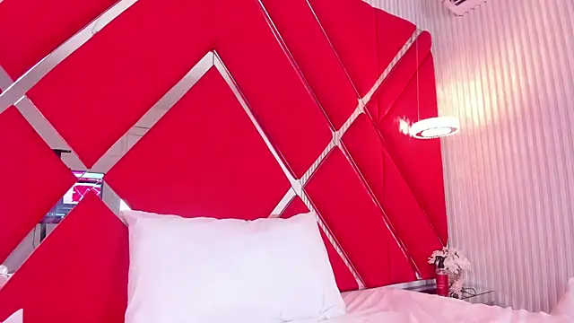 SusanCouper online show from 03/19/25, 01:32