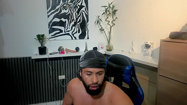 Snapshot of Daemon21 chatting on 11/27/25, 09:39 Daemon21 online show from 11/27/25, 09:39