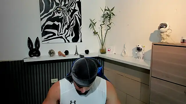 Snapshot of Daemon21 chatting on 12/14/25, 09:52 Daemon21 online show from 12/14/25, 09:52