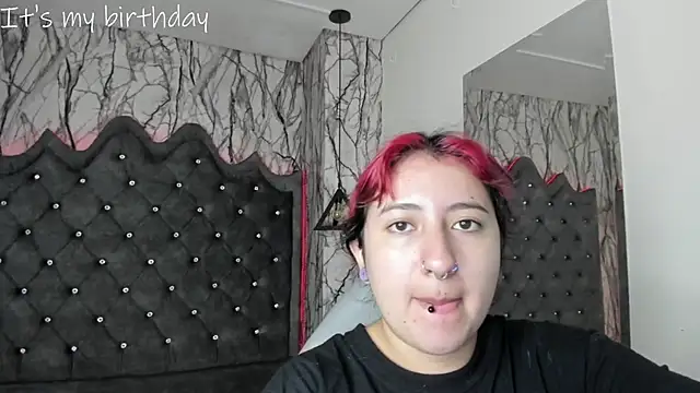 larissa01  online show from 01/27/25, 02:42