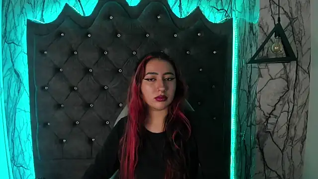 larissa01  online show from 02/20/25, 03:12