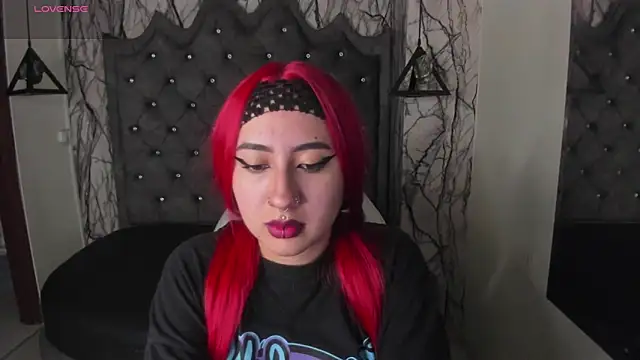 larissa01  online show from 03/08/25, 03:06