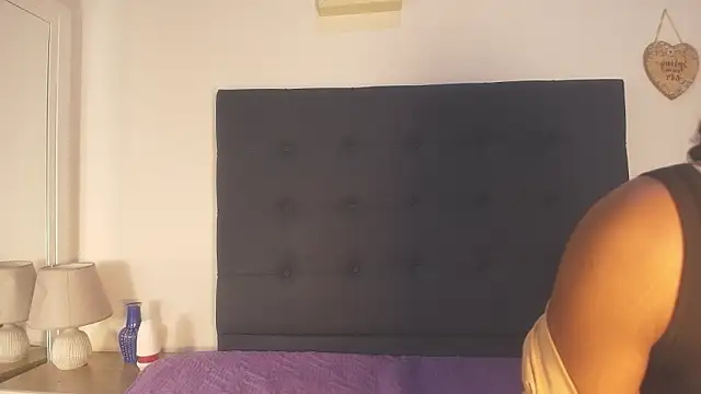 Evelonga 707 online show from 02/28/26, 07:15