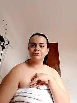 Snapshot of Im_Amelia chatting on 02/13/25, 08:24 Im Amelia online show from 02/13/25, 08:24