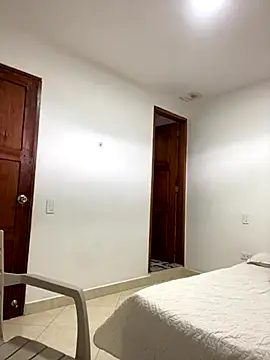 Snapshot of Im_Amelia chatting on 10/08/25, 04:04 Im Amelia online show from 10/08/25, 04:04