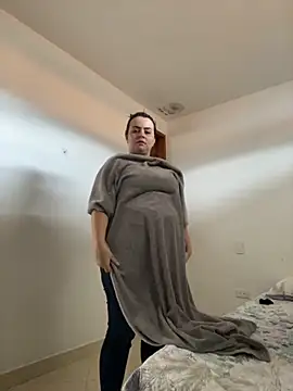 Snapshot of Im_Amelia chatting on 10/29/25, 01:02 Im Amelia online show from 10/29/25, 01:02