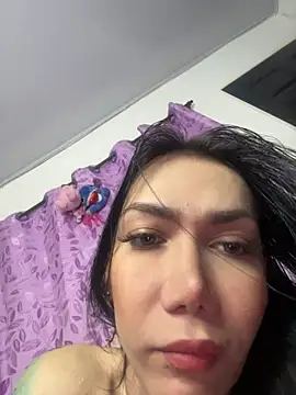 Snapshot of hellendollxxx chatting on 04/18/26, 08:40 hellendollxxx online show from 04/18/26, 08:40